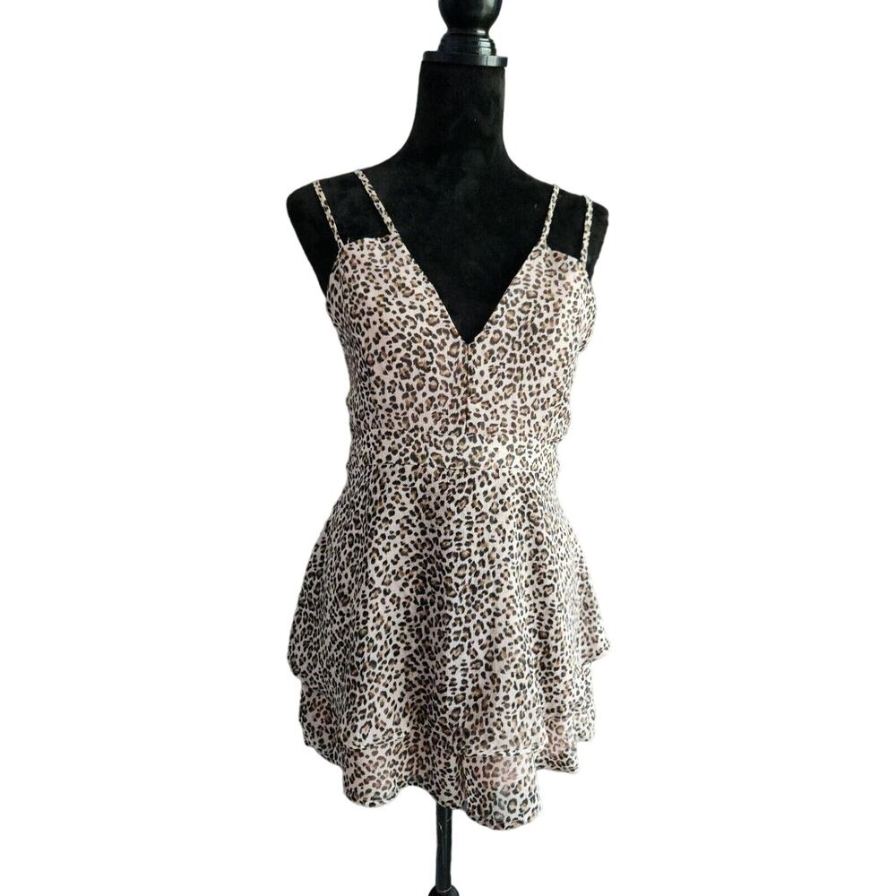 Le Lis Double Strap chiffon peplum Romper light pink cheetah print size L - Picture 1 of 8